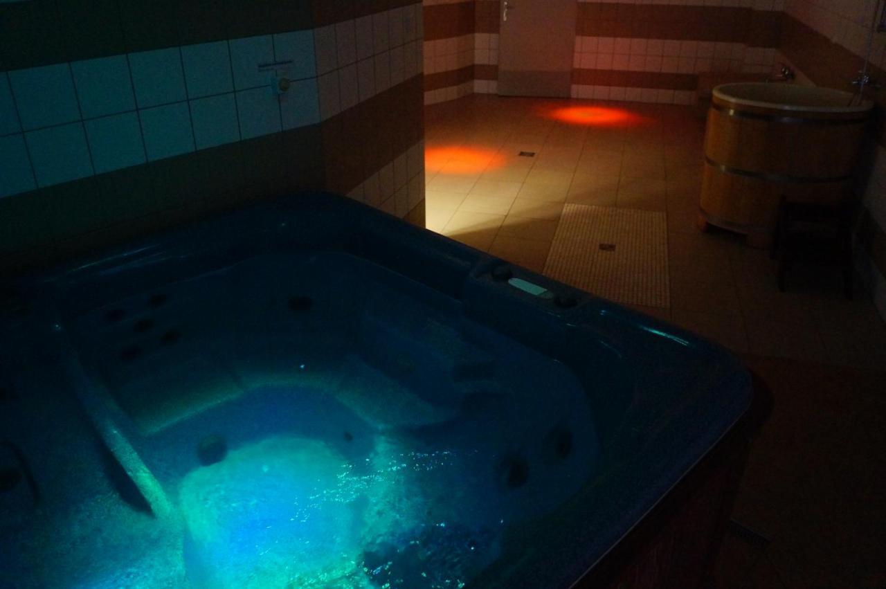 Centrum Sportu I Rekreacji Sępólno Krajeńskie Esterno foto